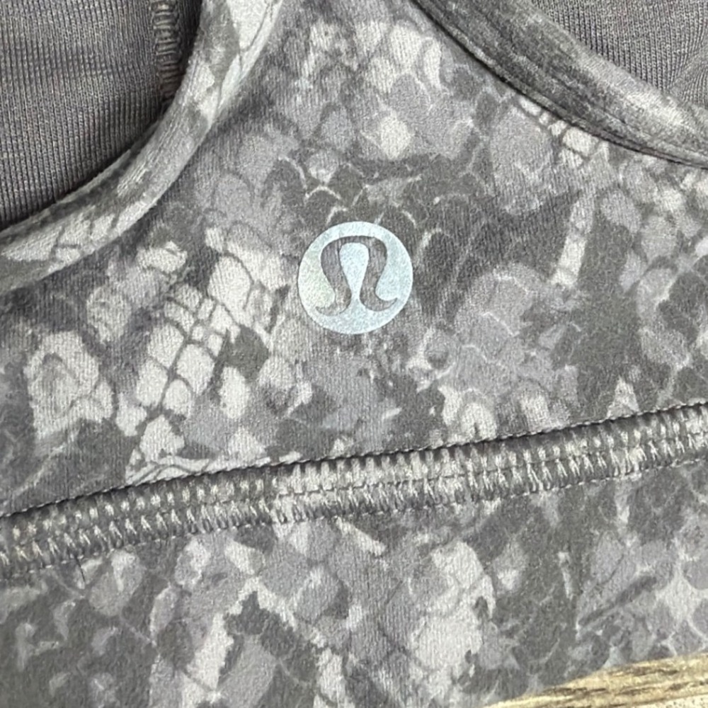 Lululemon Flow Y Bra Nulu Snakeskin Hideaway Camo Lunar Rock Women's Yoga Size 8 - Picture 6 of 11